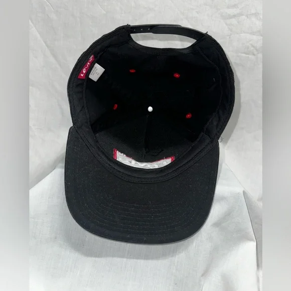 Levi’s | Black and Red Embroidered SnapBack Hat | - Picture 3 of 5